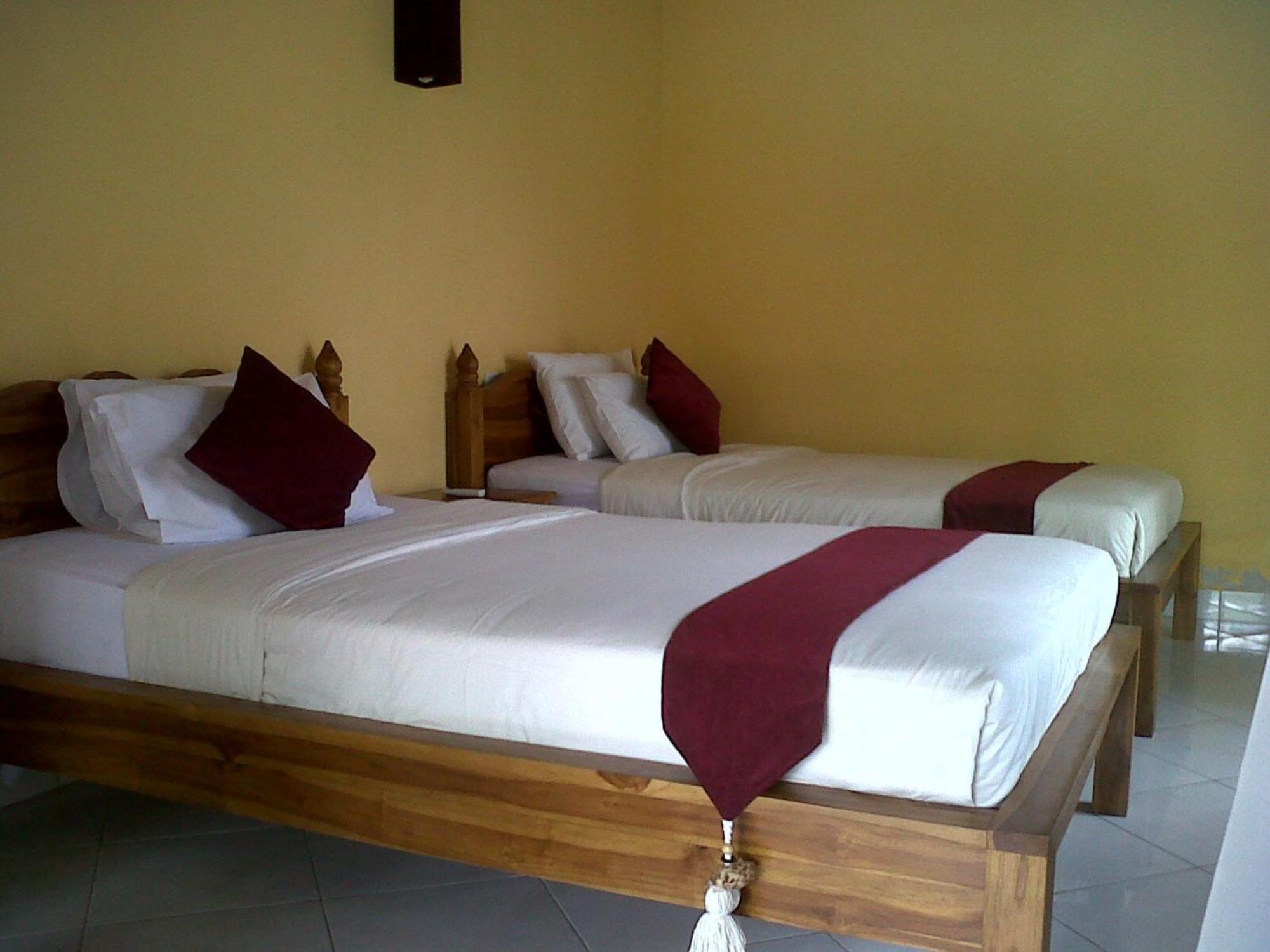 Mutiara Bali Hotel Candidasa Exterior foto