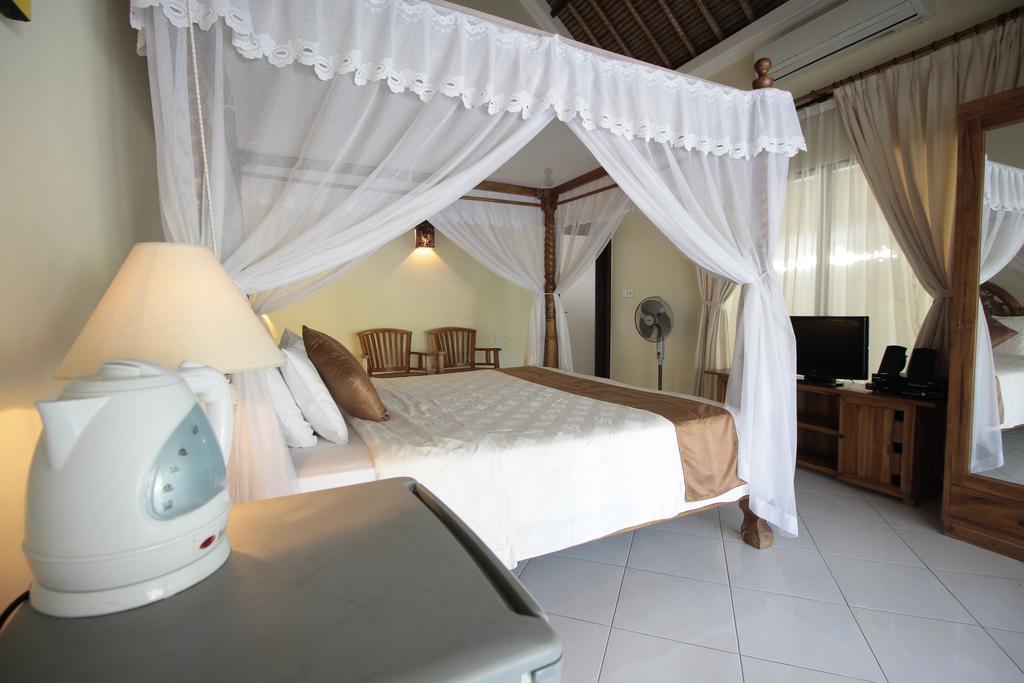 Mutiara Bali Hotel Candidasa Exterior foto
