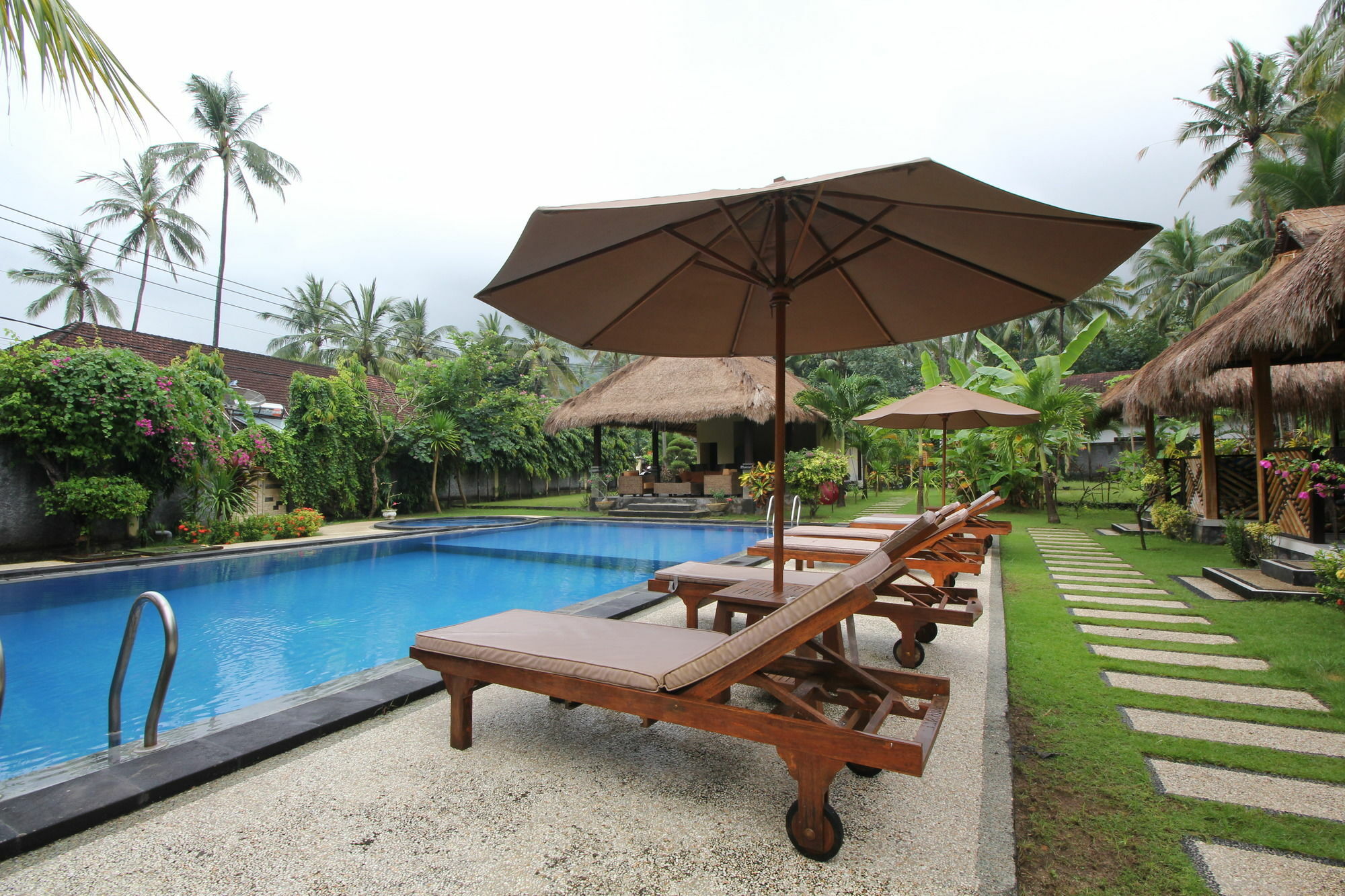 Mutiara Bali Hotel Candidasa Exterior foto